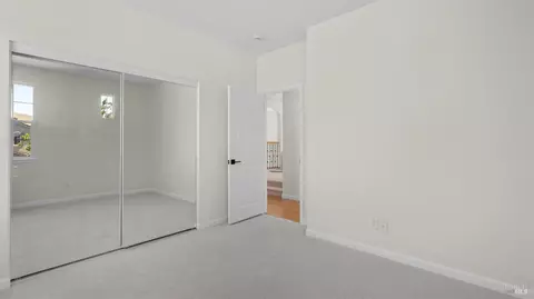 Bedroom - 1516 Landmark Dr, Vallejo, CA 94591 photo 7 of 11