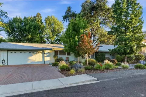 125 16th St, Lakeport, CA 95453