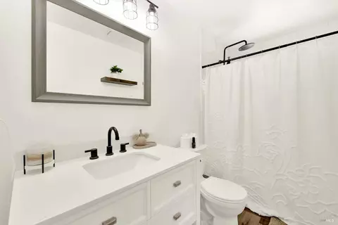 Bath - 221 S 8th St, Dixon, CA 95620 photo 4 of 4