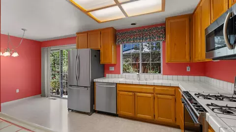 Kitchen - 950 Wright St, Santa Rosa, CA 95404 photo 3 of 3