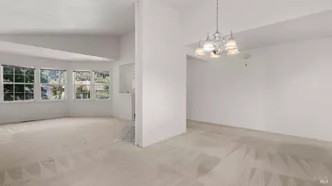 Living - 950 Wright St, Santa Rosa, CA 95404 photo 4 of 5