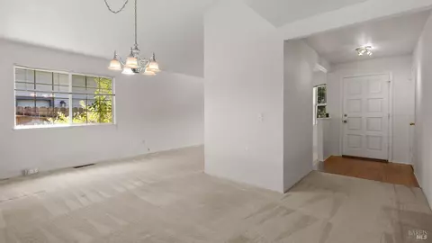Living - 950 Wright St, Santa Rosa, CA 95404 photo 5 of 5