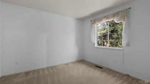 Bedroom - 950 Wright St, Santa Rosa, CA 95404 photo 1 of 8