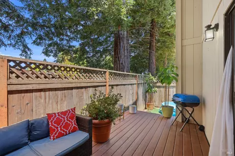 Exterior - 1908 Windmill Cir, Santa Rosa, CA 95403 photo 4 of 7