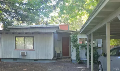 917 Saracen Rd, Santa Rosa, CA 95401