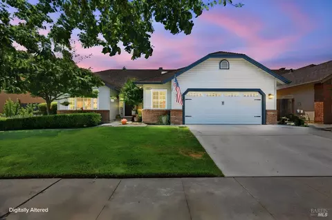 2173 Erika St, Santa Rosa, CA 95403