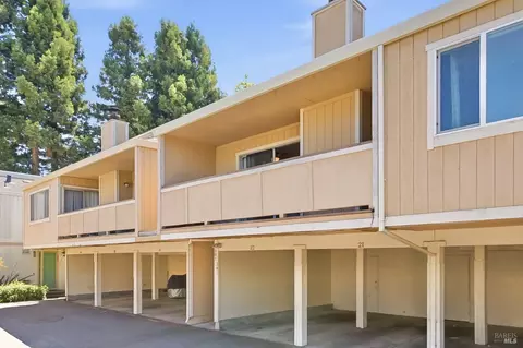 381 Enterprise Dr, Rohnert Park, CA 94928