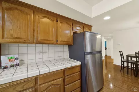 Kitchen - 272 Jasmine St, Fairfield, CA 94533 photo 7 of 7