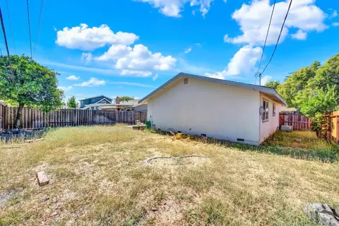 Exterior - 272 Jasmine St, Fairfield, CA 94533 photo 14 of 22