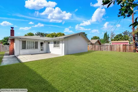 Exterior - 272 Jasmine St, Fairfield, CA 94533 photo 11 of 22