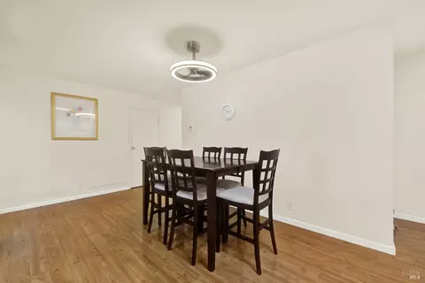 Dining - 272 Jasmine St, Fairfield, CA 94533 photo 4 of 5