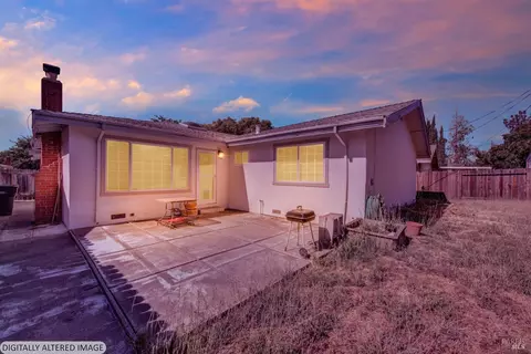 Exterior - 272 Jasmine St, Fairfield, CA 94533 photo 20 of 22
