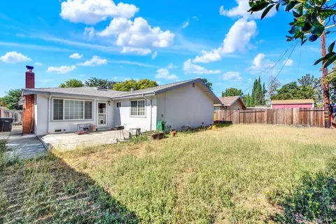 Exterior - 272 Jasmine St, Fairfield, CA 94533 photo 10 of 22