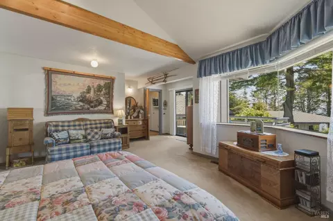 Bedroom - 21985 Timber Cove Rd, Timber Cove, CA 95450 photo 2 of 4