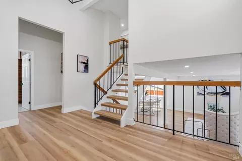 Entry Way - 43 Garthe Ct, Vallejo, CA 94591 photo 2 of 3