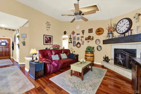 Living - 1495 Madera Dr, Dixon, CA 95620 photo 6 of 6