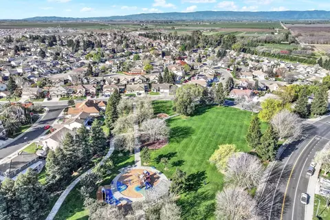 View/Area - 1495 Madera Dr, Dixon, CA 95620 photo 9 of 9