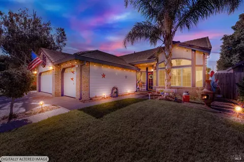 Exterior - 1495 Madera Dr, Dixon, CA 95620 photo 14 of 15