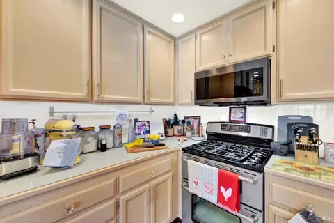 Kitchen - 1495 Madera Dr, Dixon, CA 95620 photo 8 of 8