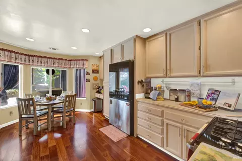 Kitchen - 1495 Madera Dr, Dixon, CA 95620 photo 6 of 8