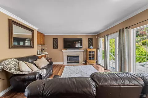 Living - 128 Chesapeake Dr, Vallejo, CA 94591 photo 5 of 5