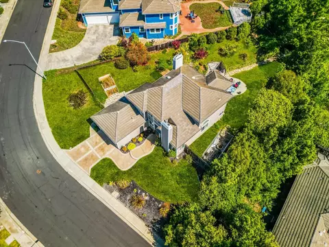 View/Area - 128 Chesapeake Dr, Vallejo, CA 94591 photo 5 of 9