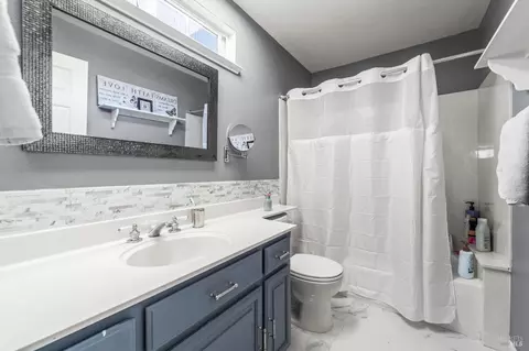 Bath - 128 Chesapeake Dr, Vallejo, CA 94591 photo 2 of 2