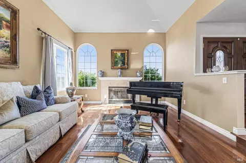 Living - 128 Chesapeake Dr, Vallejo, CA 94591 photo 1 of 5