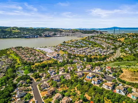 View/Area - 128 Chesapeake Dr, Vallejo, CA 94591 photo 9 of 9