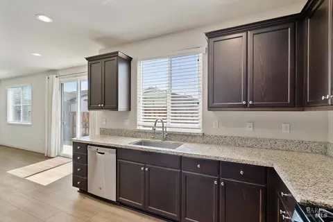 Kitchen - 4471 Bahama Way, Fairfield, CA 94533 photo 2 of 3