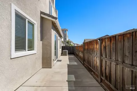 Exterior - 4471 Bahama Way, Fairfield, CA 94533 photo 5 of 6