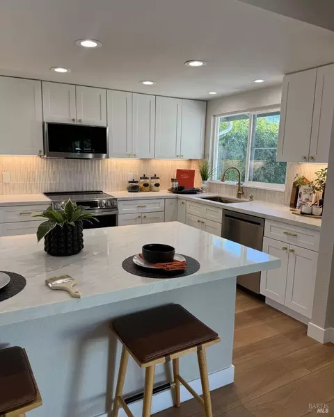 4087 Maher St, Napa, CA 94558