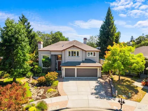 3436 Henderson Cir, Santa Rosa, CA 95403