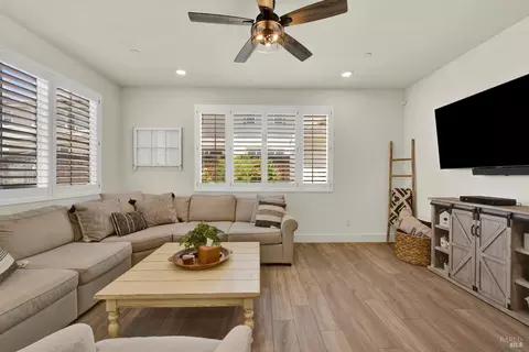 Living - 5850 Maroon Pl, Fairfield, CA 94533 photo 1 of 1