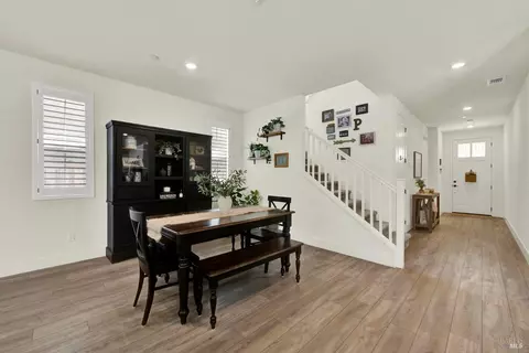 Entry Way - 5850 Maroon Pl, Fairfield, CA 94533 photo 3 of 7