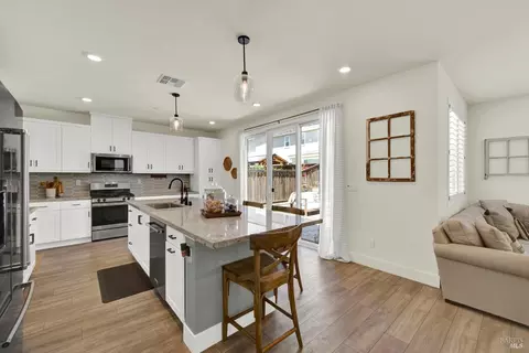 Kitchen - 5850 Maroon Pl, Fairfield, CA 94533 photo 2 of 9