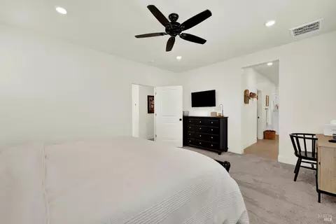Bedroom - 5850 Maroon Pl, Fairfield, CA 94533 photo 5 of 10