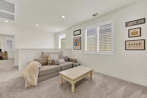 Entry Way - 5850 Maroon Pl, Fairfield, CA 94533 photo 6 of 7