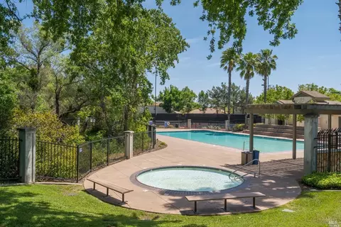 Exterior - 911 Walden Ct, Fairfield, CA 94533 photo 17 of 17