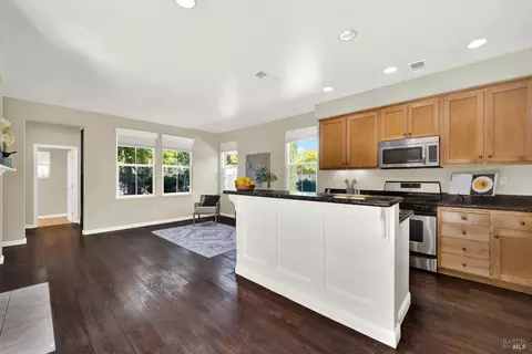 Kitchen - 911 Walden Ct, Fairfield, CA 94533 photo 1 of 8