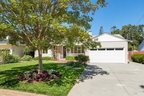 313 Corrillo Dr, San Rafael, CA 94903
