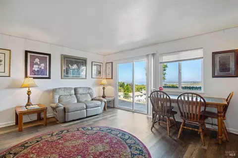 Living - 80 Frey Pl, Vallejo, CA 94590 photo 6 of 7
