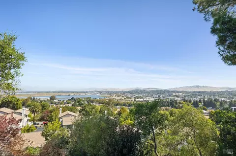 View/Area - 80 Frey Pl, Vallejo, CA 94590 photo 4 of 9