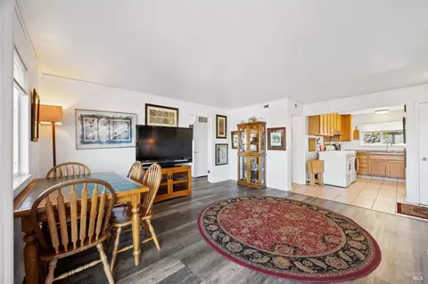 Dining - 80 Frey Pl, Vallejo, CA 94590 photo 5 of 7