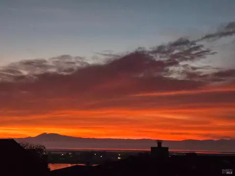 View/Area - 74 C St, Vallejo, CA 94590 photo 15 of 15