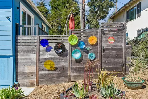Exterior - 74 C St, Vallejo, CA 94590 photo 9 of 11