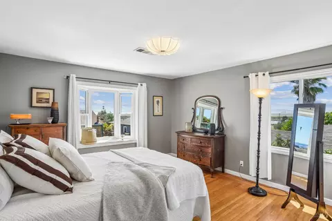 Bedroom - 74 C St, Vallejo, CA 94590 photo 1 of 6