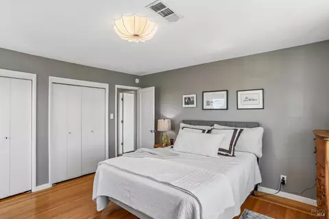 Bedroom - 74 C St, Vallejo, CA 94590 photo 3 of 6