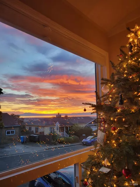 Entry Way - 74 C St, Vallejo, CA 94590 photo 1 of 1