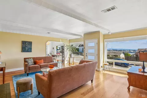 Living - 74 C St, Vallejo, CA 94590 photo 3 of 5